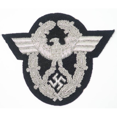 RD673.)POLICE OFFICER'S SLEEVE EAGLE ON BLACK