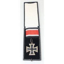 RD670.)CASED 1939 KNIGHT'S CROSS