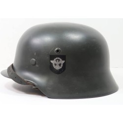 RD684.)GERMAN POLICE M35 DOUBLE-DECAL COMBAT STEEL HELMET