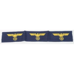 G825.)KRIEGSMARINE ENLISTED RANKS BREAST EAGLES, STRIP OF THREE