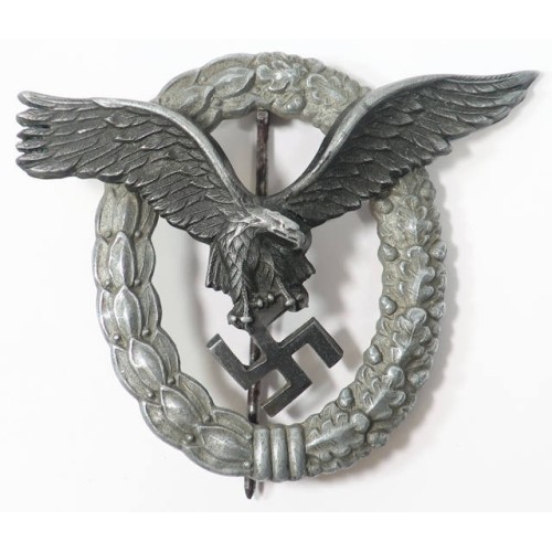 G777.)LUFTWAFFE PILOT'S BADGE