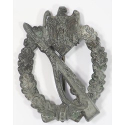 RD880.)INFANTRY ASSAULT BADGE IN SILVER