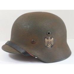 RD881.)GERMAN ARMY M40 SINGLE DECAL STEEL HELMET