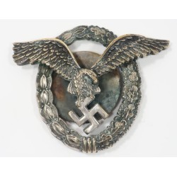 G902.)LUFTWAFFE PILOT'S BADGE; SCREW-BACK