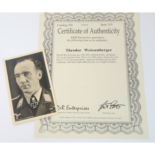 G948.)WARTIME SIGNED PHOTO OF LW ACE THEODOR WEISSENBERGER