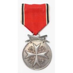 G1053.)EAGLE ORDER MEDAL WITH SWORDS