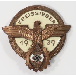 RD1080.)HJ 1939 NATIONAL TRADE COMPETITON BADGE IN BRONZE