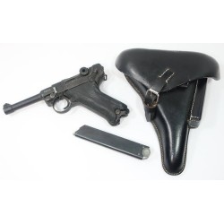 RD1087.)WWII GERMAN PO8 LUGER AND HOLSTER, NON-FIRING REPLICA