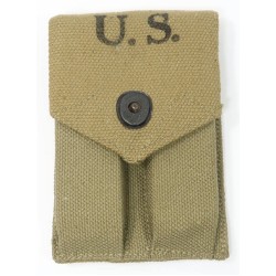 US1104.)WORLD WAR TWO US .45 M1911 MAGAZINE POUCH
