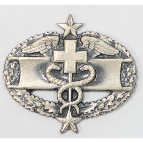 US1122.)COMBAT MEDIC'S BADGE FOR THREE WARS US1122.)COMBAT MEDIC'S BADGE FOR THREE WARS