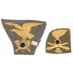 OC991.)TWO (2) WWII ITALIAN ARMY OFFICER'S CAP DEVICES
