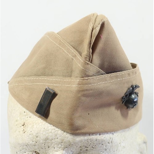 US1017.)WWII USMC OFFICER'S KHAKI GARRISON CAP US1017.)WWII USMC OFFICER'S KHAKI GARRISON CAP
