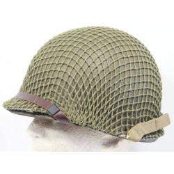 US1010.)WWII US ARMY M-1 STEEL HELMET WITH CAMOUFLAGE NET