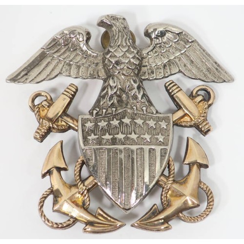US1025.)WWII US NAVY OFFICER'S VISOR CAP EAGLE US1025.)WWII US NAVY OFFICER'S VISOR CAP EAGLE