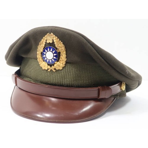 OC1028.)WWII NATIONALIST CHINESE PILOT-OFFICERS' VISOR CAP OC1028.)WWII NATIONALIST CHINESE PILOT-OFFICERS' VISOR CAP