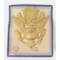 US1032.)WWII US ARMY OFFICER'S VISOR CAP EAGLE ON ORIGINAL SALES CARD