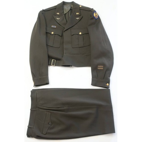 US1011.)WWII USAAF 8th AIR FORCE OFFICER'S IKE JACKET US1011.)WWII USAAF 8th AIR FORCE OFFICER'S IKE JACKET